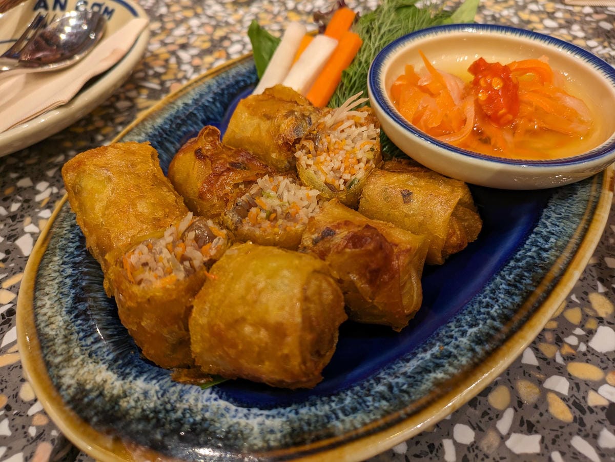 曼谷Iberry餐飲帝國的越南料理 Ăn Cơm Ăn Cá Emspher