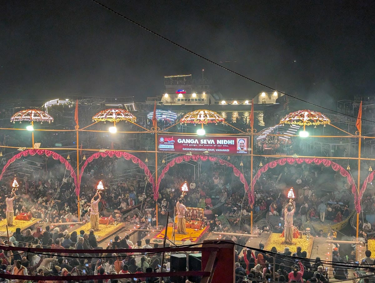 瓦拉納西｜搭船遊恆河拜訪河壇與婆羅門火祭