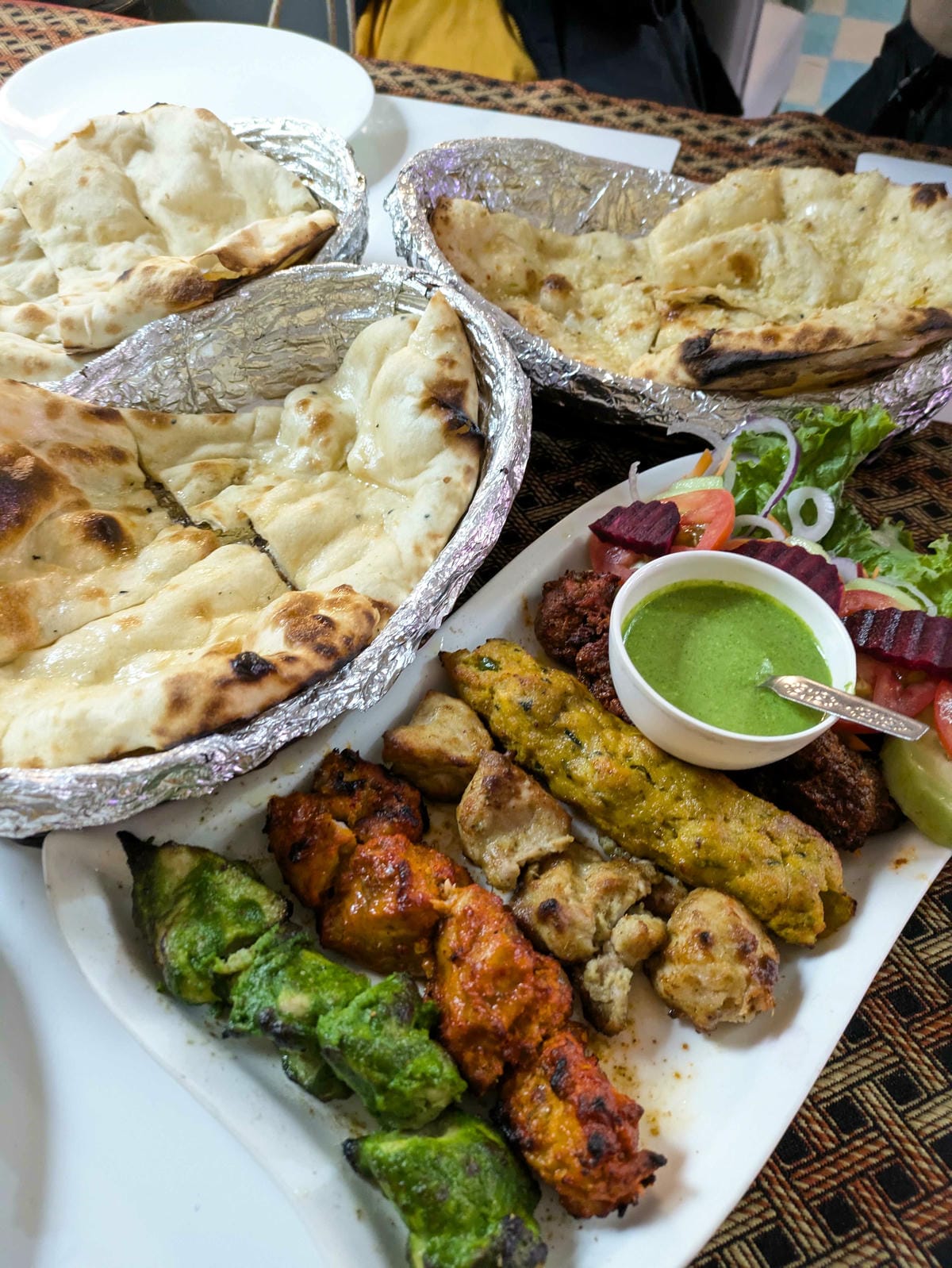 加爾各答初見面，住 peerless 這裡真好！