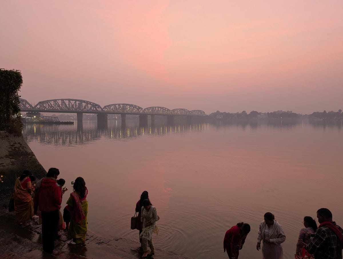 加爾各答｜武力值破表女神對上印度大塞車也是超然物外吧