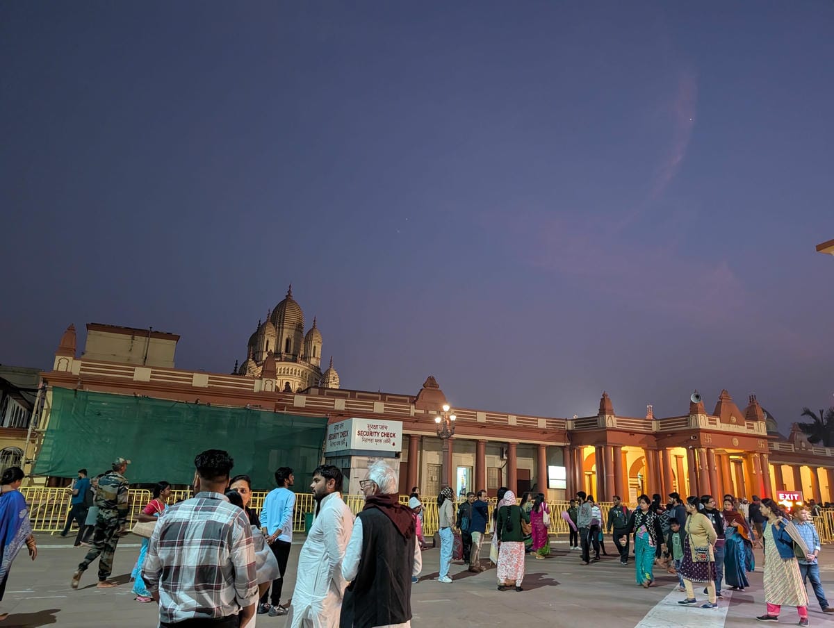 加爾各答｜武力值破表女神對上印度大塞車也是超然物外吧