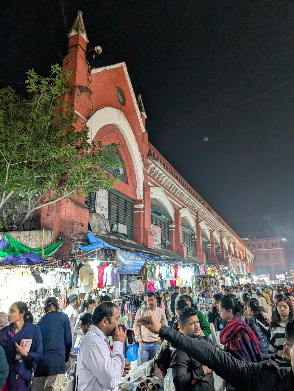 加爾各答｜武力值破表女神對上印度大塞車也是超然物外吧