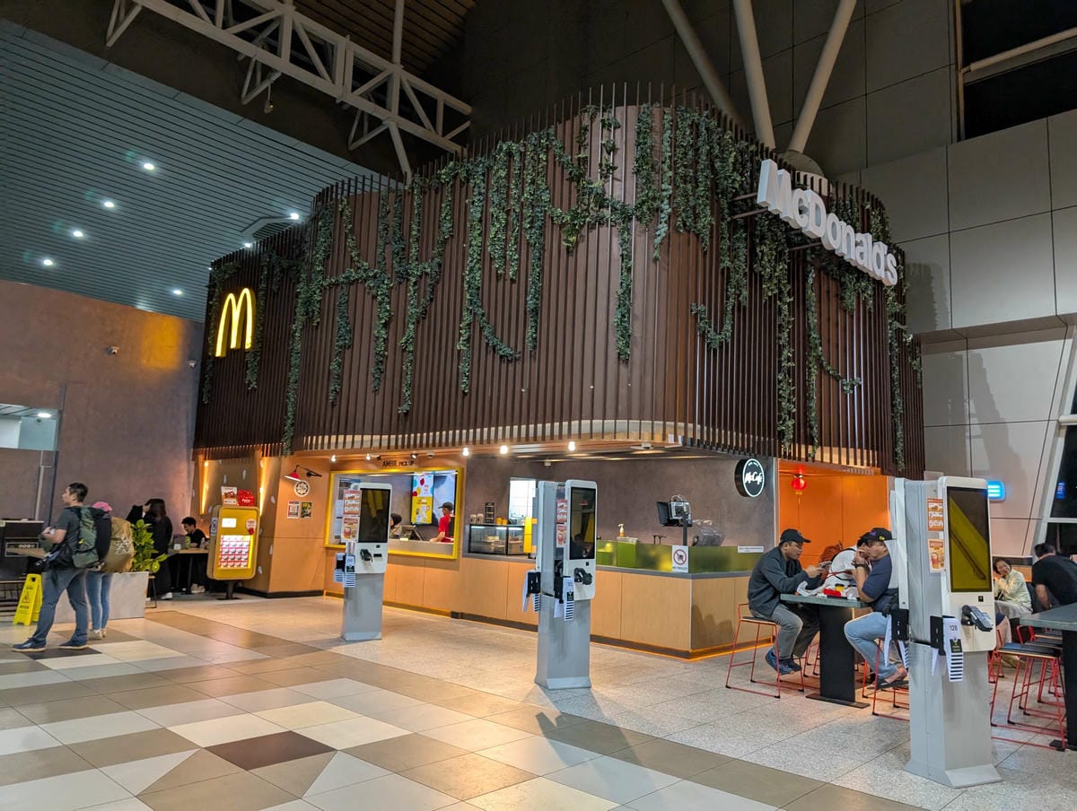 亞航 Airasia 馬來西亞亞庇沙巴BKI機場清晨有什麼？