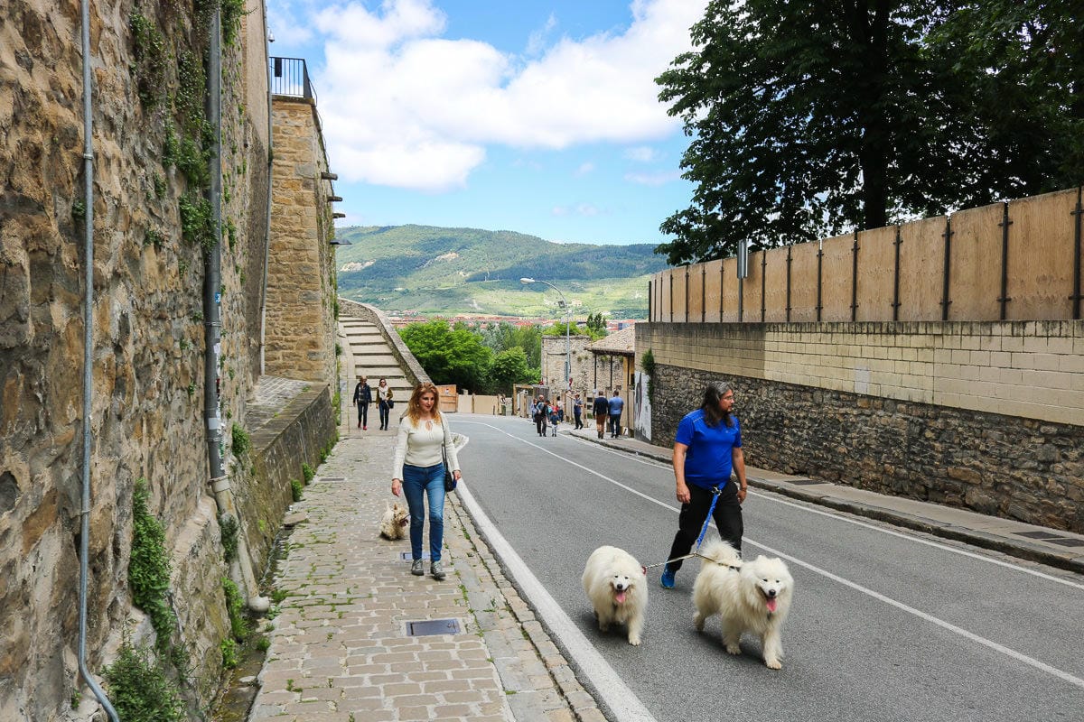西班牙哪個季節去最好？春秋冬天氣怎麼穿？衣服怎麼帶？節慶有哪些